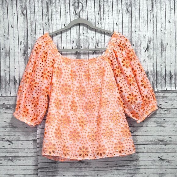 Lilly Pulitzer Kerrigan Elbow Sleeve Top Fun Flower Eyelet - Picture 2 of 7